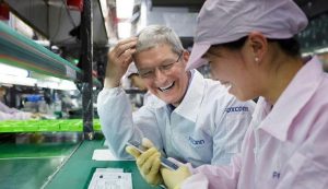 tim-cook-foxconn-china