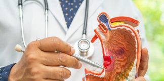 Kanceri i stomakut: Rrit rrezik nëse e bëni këtë gjatë ngrënies