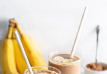 Ushqyerja para gjumit: si një smoothie mund të përmirësojë cilësinë e gjumit tuaj